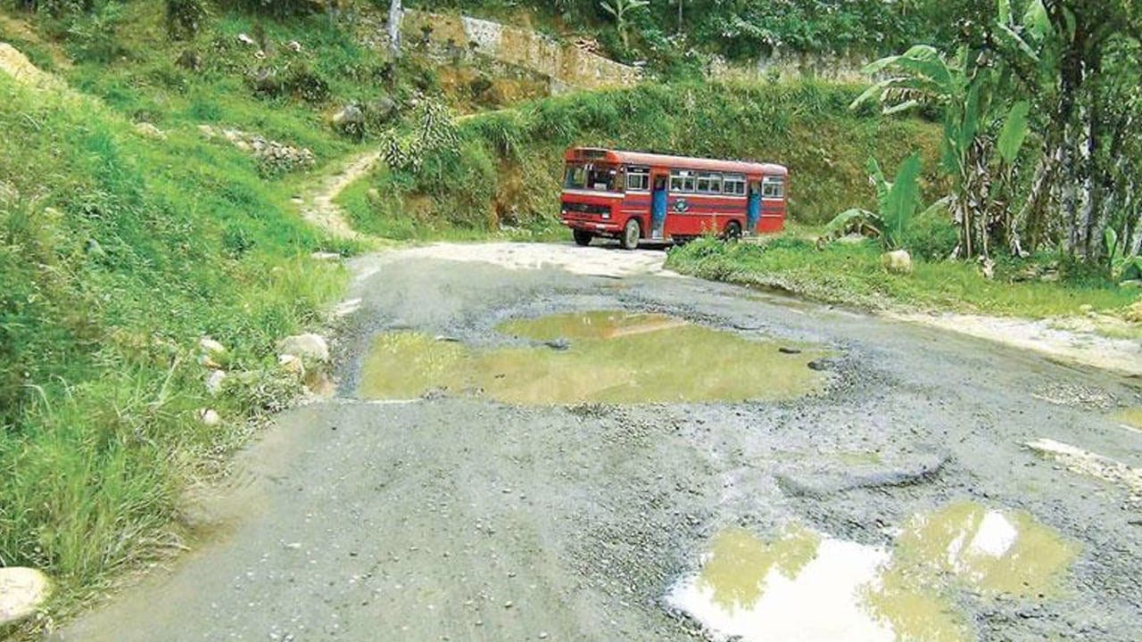 நோர்வூட் - பொகவந்தலாவ - கெம்பியன் வீதியை மேம்படுத்த நடவடிக்கை: அமைச்சரவை ஒப்புதல்!