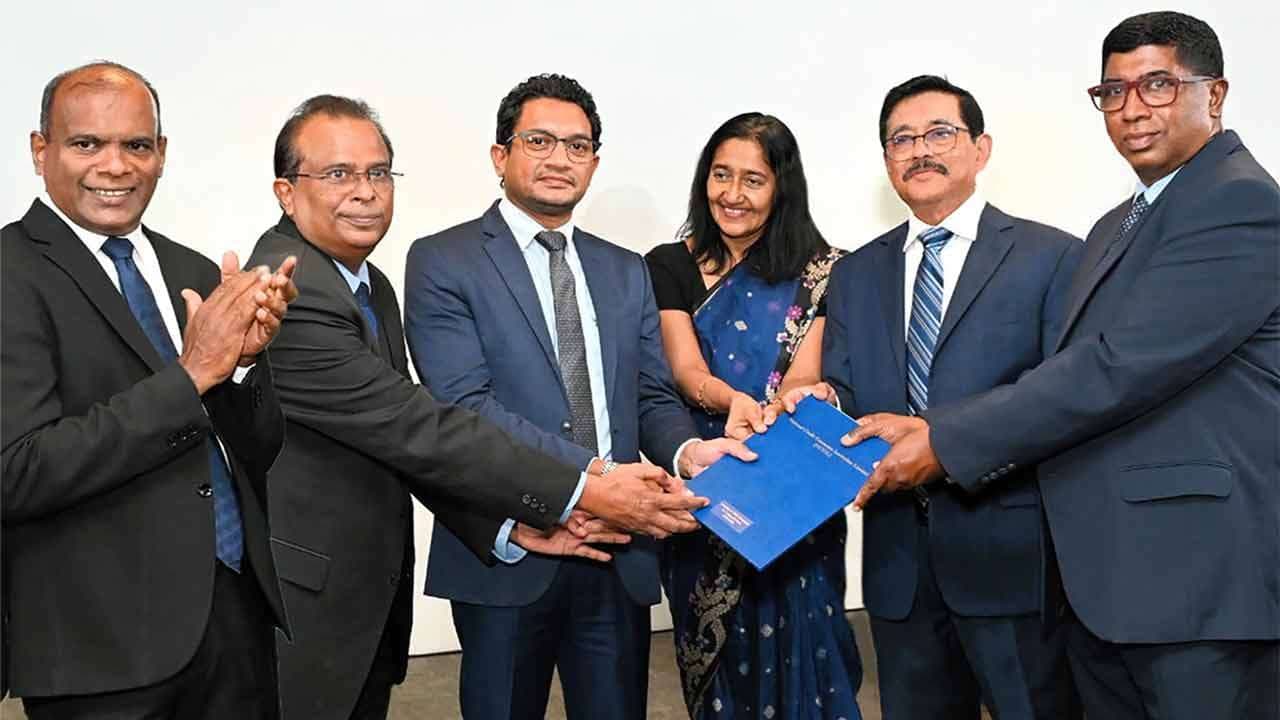 வரையறுக்கப்பட்ட தேசிய கடன் உத்தரவாத நிறுவனம், தனது மைல்கல் சாதனையான 2,000 ஆவது கடன் உத்தரவாதத்தை கொமர்ஷல் வங்கிக்கு வழங்கியுள்ளது