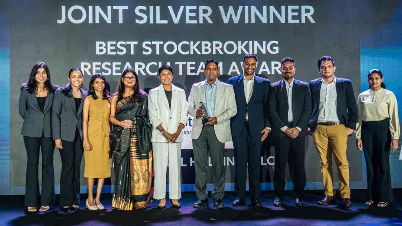 First Capital, CFA Society Sri Lanka Capital Market Awards 2026 விருது வழங்கும் நிகழ்வில் மூன்று விருதுகளை சுவீகரித்துள்ளது