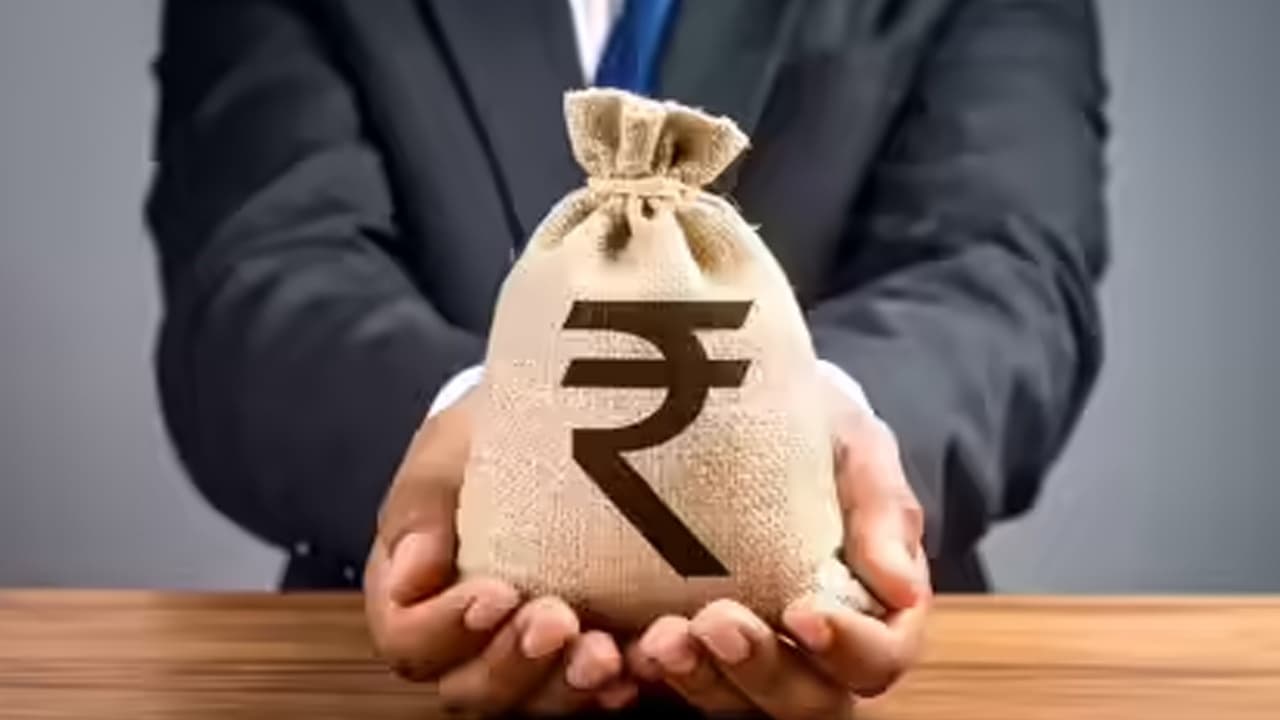 விடுமுறை நாட்களில் வேலை செய்தால் இரு மடங்கு சம்பளம்!