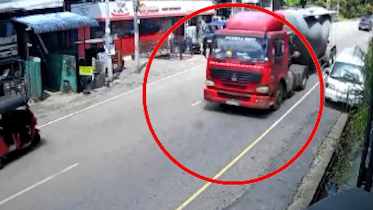அக்குறணையில் நடந்த கோர விபத்து!